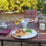 Homestay Et Dans Un Lieu Calme Et Champetre Les Grippeaux Proche Parthenay *