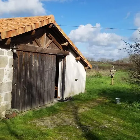 Habitación en casa particular Et Dans Un Lieu Calme Et Champêtre Les Grippeaux Proche Parthenay