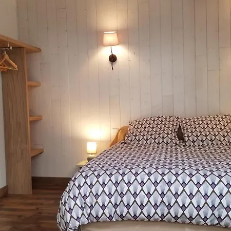 Et Dans Un Lieu Calme Et Champetre Les Grippeaux Proche Parthenay منزل للإقامة Gourgé