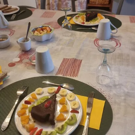 Et Dans Un Lieu Calme Et Champetre Les Grippeaux Proche Parthenay ホームステイ *